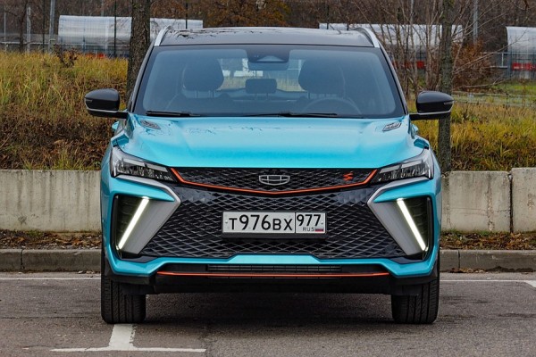 Новый мотор, Launch Control и старые недостатки: тест-драйв обновленного Geely Coolray Новый мотор, Launch Control и старые недостатки: тест-драйв обновленного Geely Coolray