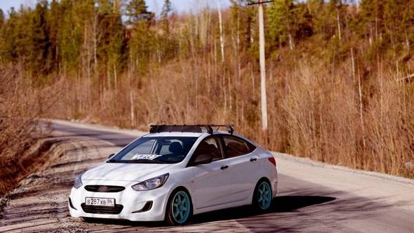 Что лучше - Лада Веста или Hyundai Solaris? Новый конкурент в своем классе